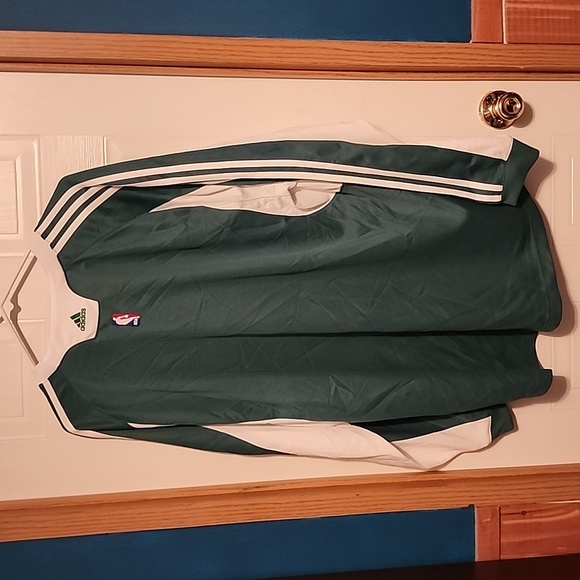 Boston Celtics warm-up long sleeve - Picture 2 of 2